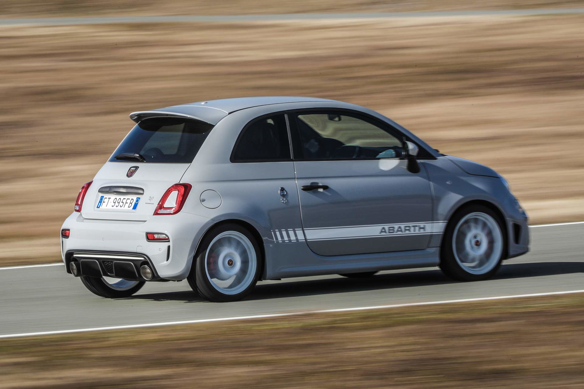 Abarth 595 Esseesse 2019 13