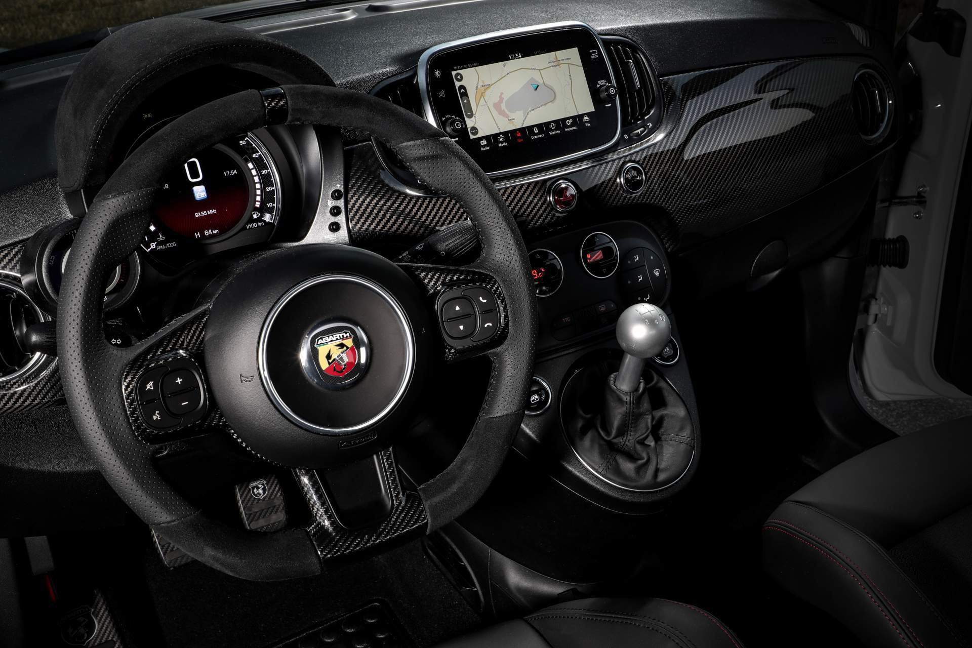 Abarth 595 Esseesse 2019 23