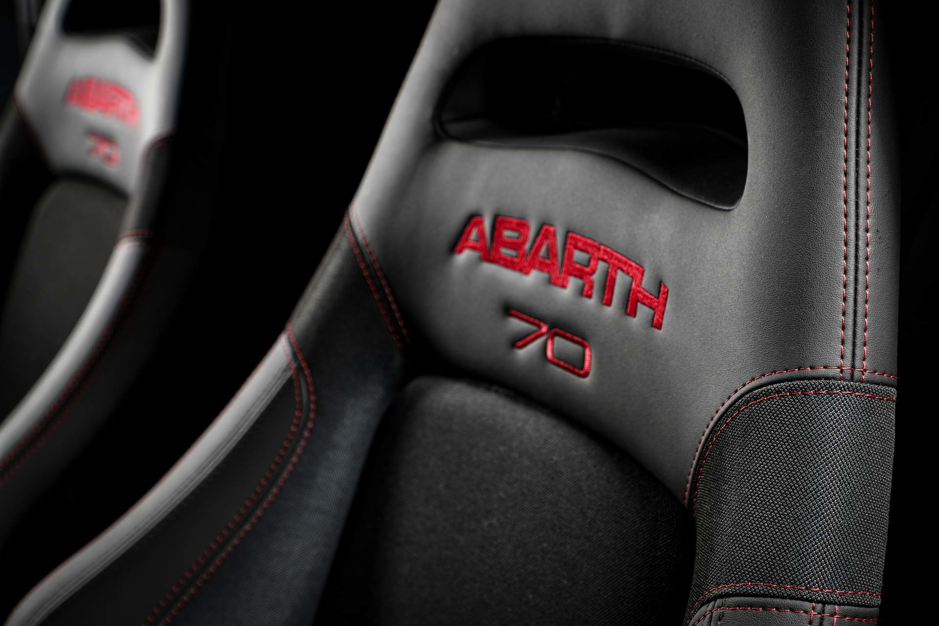Abarth 595 Esseesse 2019 24