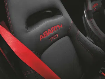 Abarth 595 Esseesse 2019 25