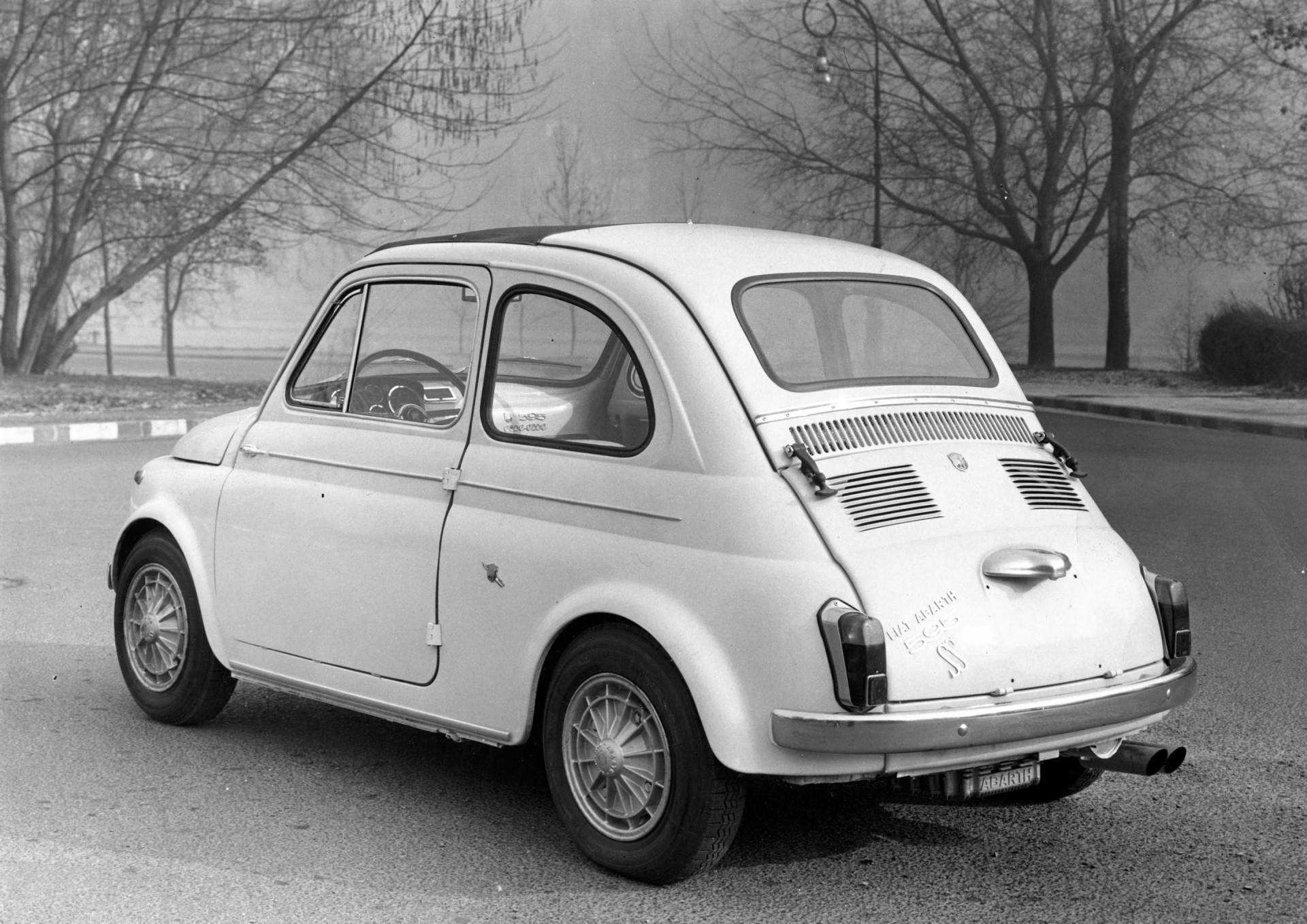 Abarth 595 Esseesse 2019 27