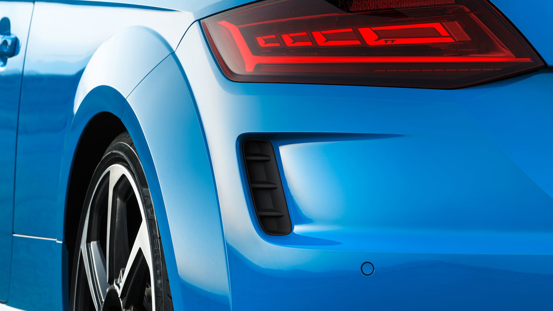 Audi Tt Rs 2019 Azul Exterior Detalles 11