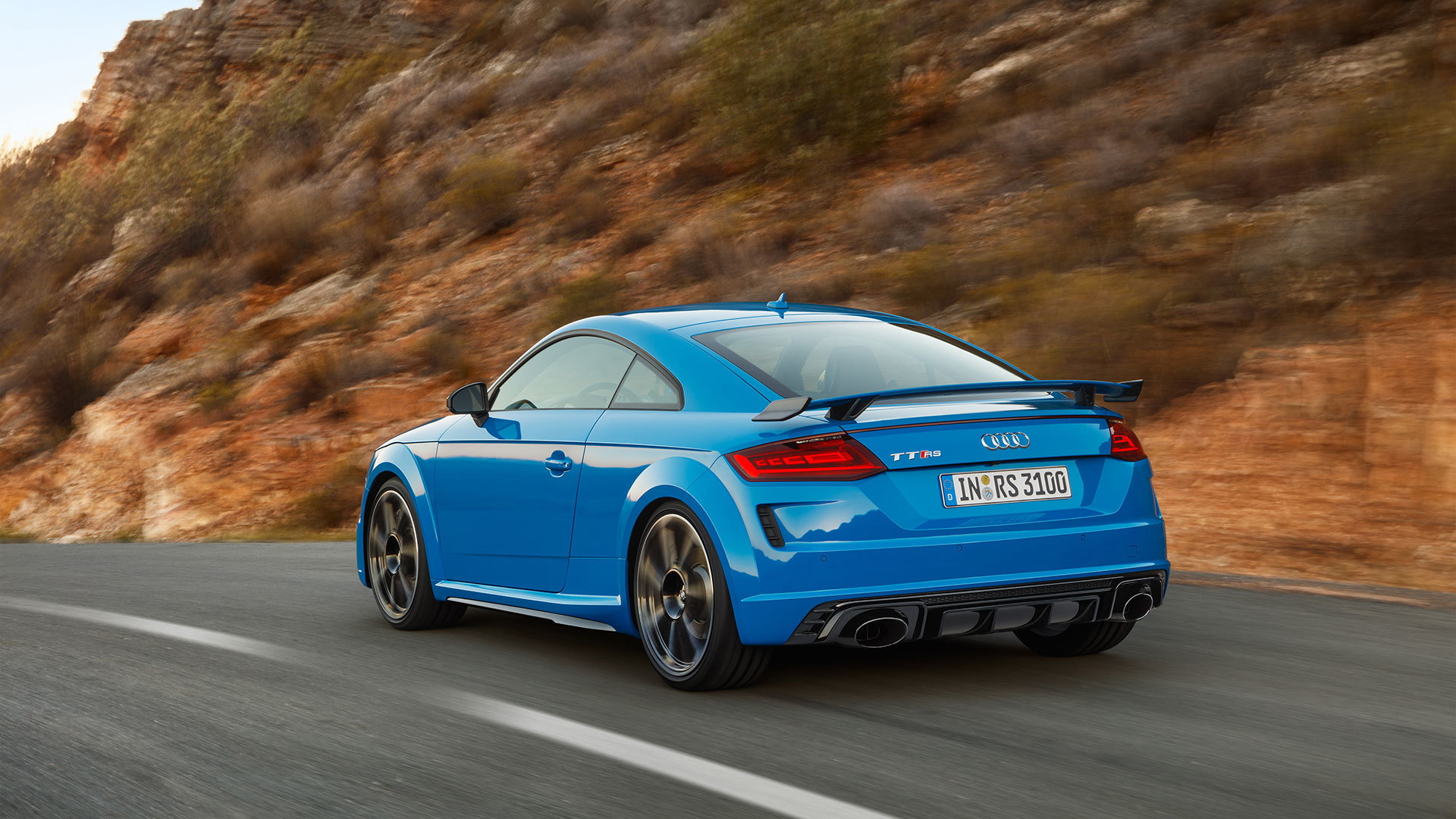 Audi Tt Rs 2019 Azul Exterior Movimiento 03