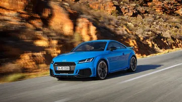 Audi Tt Rs 2019 Azul Exterior Movimiento 06