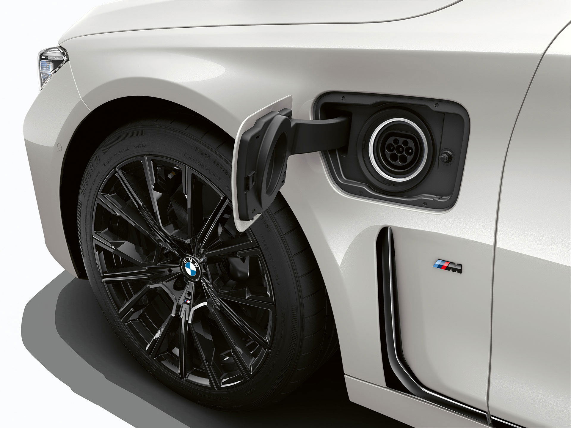 [Imagen: bmw-serie-745e-hibrido-2019-blanco-02.jpg]