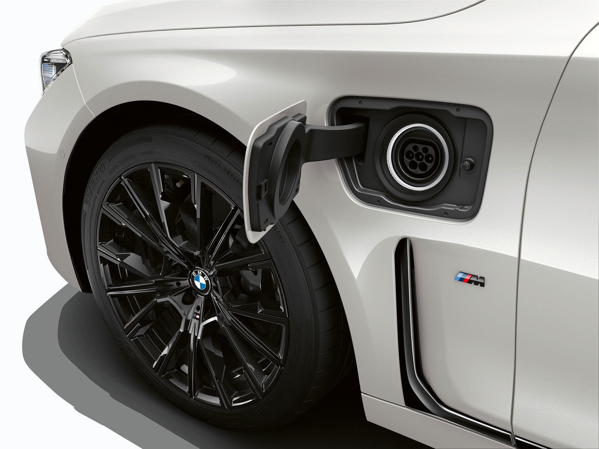 Bmw Serie 745e Hibrido 2019 Blanco 02