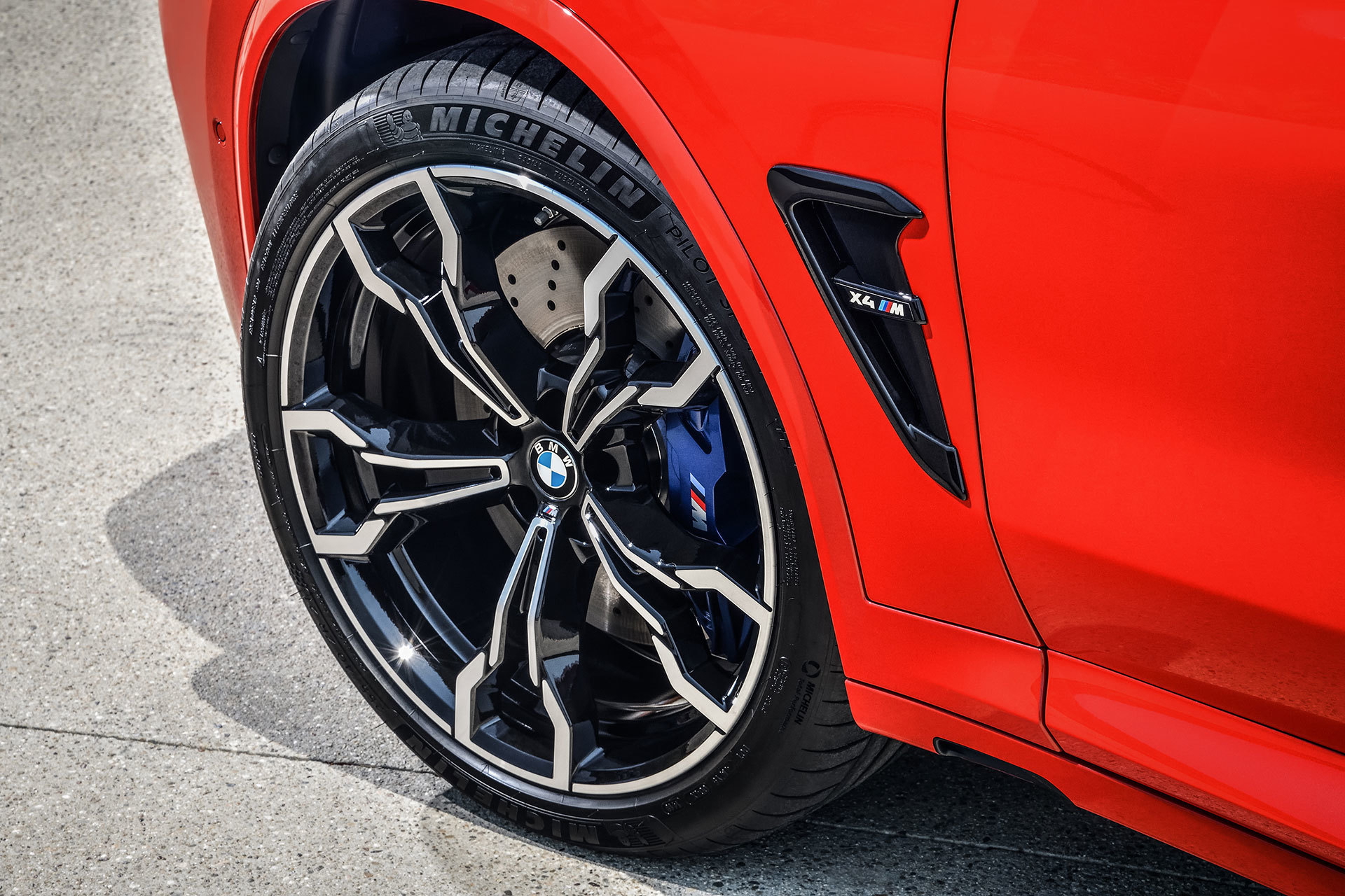 Bmw X4 M 2019 Rojo Detalles 01
