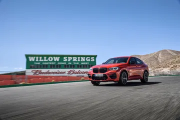 Bmw X4 M 2019 Rojo Exterior Movimiento 07