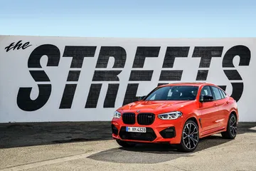 Bmw X4 M 2019 Rojo Exterior Movimiento 14