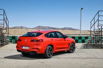 Bmw X4 M 2019 Rojo Exterior Movimiento 16