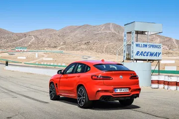 Bmw X4 M 2019 Rojo Exterior Movimiento 18