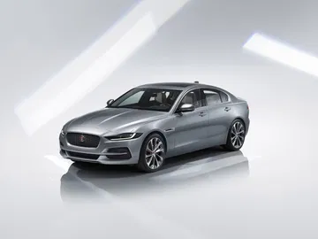 Jaguar Xe 2019 11