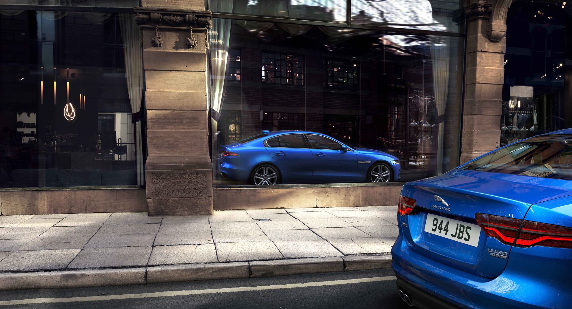 Jaguar Xe 2019 27