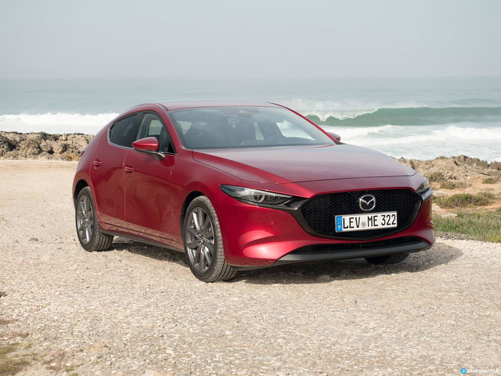Mazda 3 Skyactiv G Exterior 00011