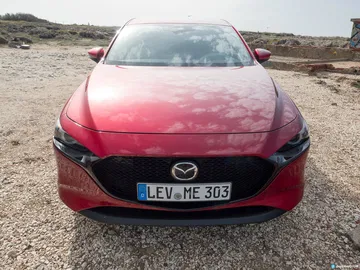 Mazda 3 Skyactiv G Frontal 00021