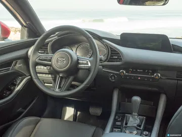 Mazda 3 Skyactiv G Interior 00014