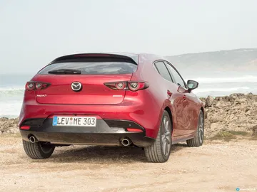 Mazda 3 Skyactiv G Trasera 00023