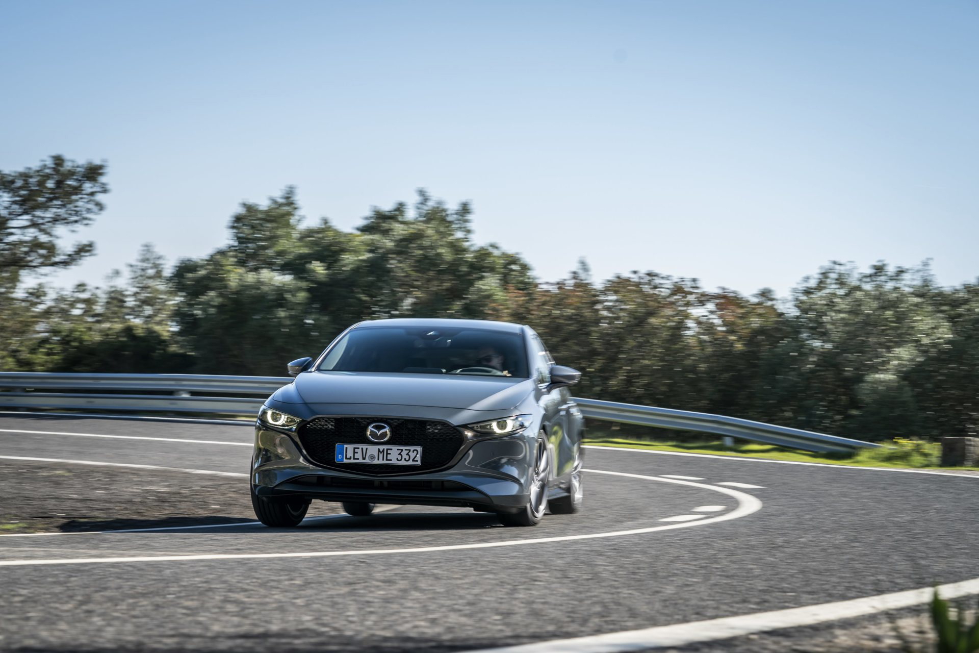 Mazda 3 Skyactiv G Oficial Gris 00105