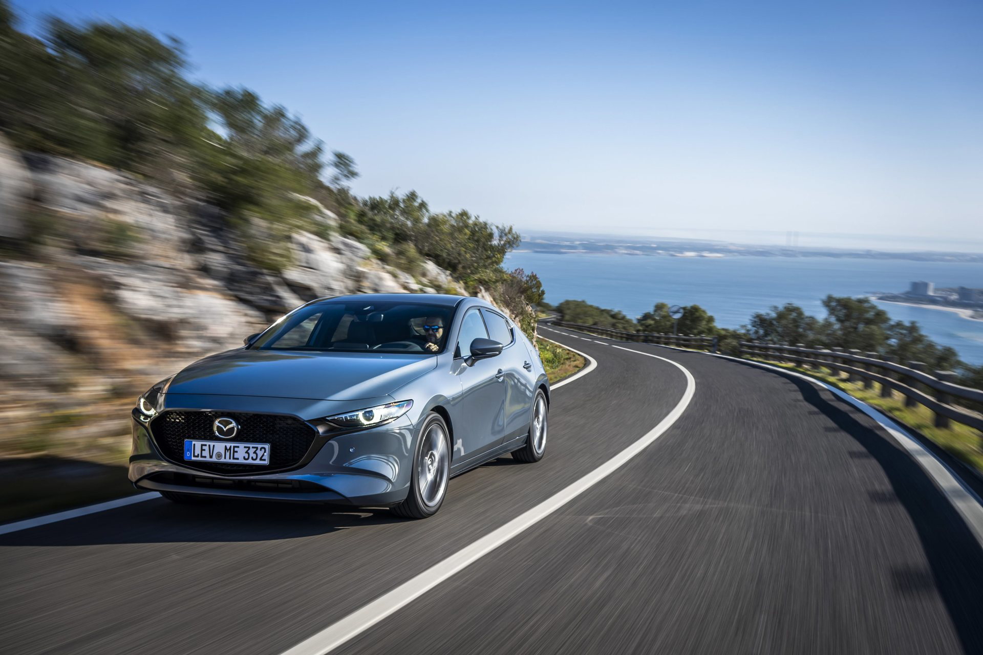 Mazda 3 Skyactiv G Oficial Gris 00110