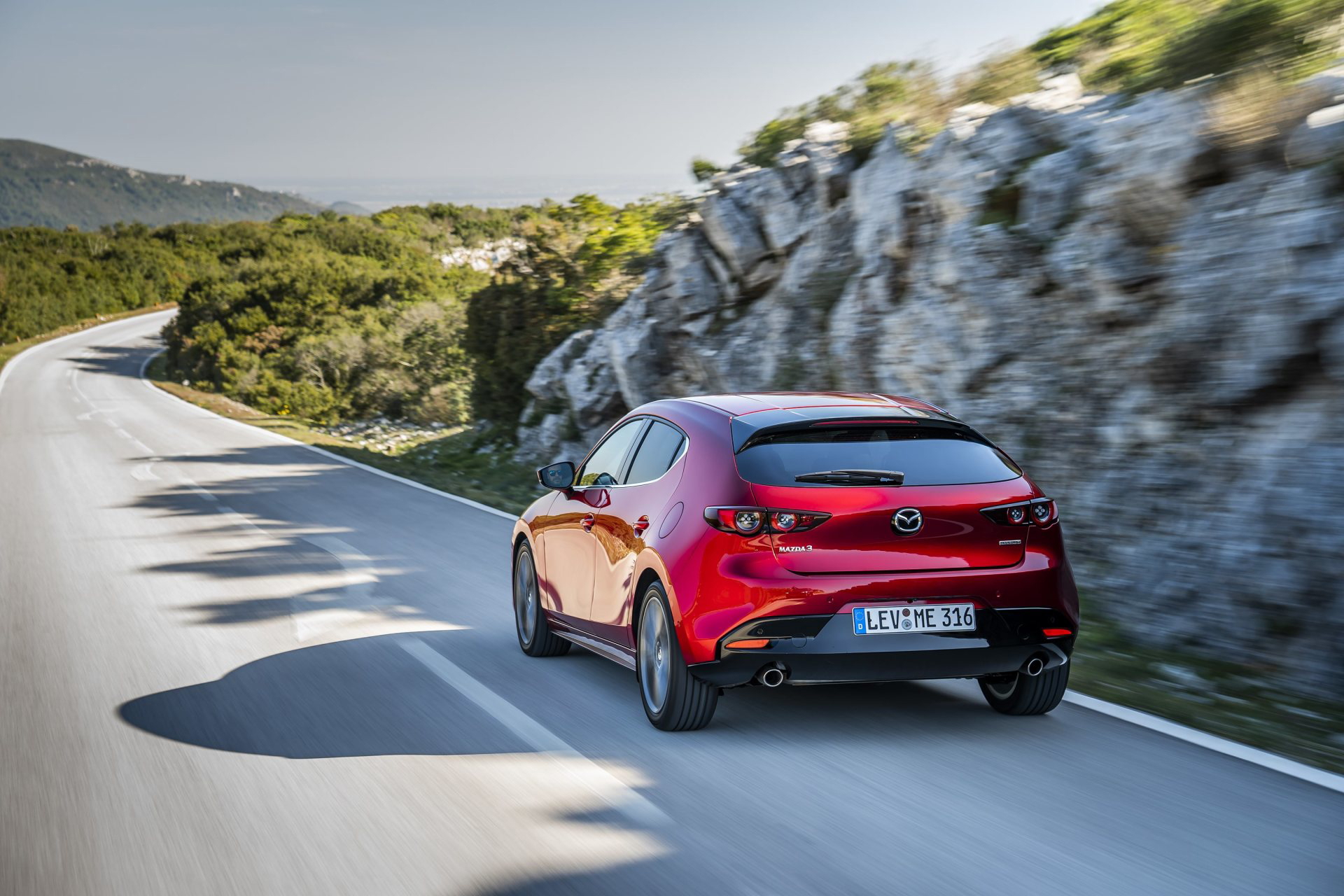 Mazda 3 Skyactiv G Oficial Rojo 00108