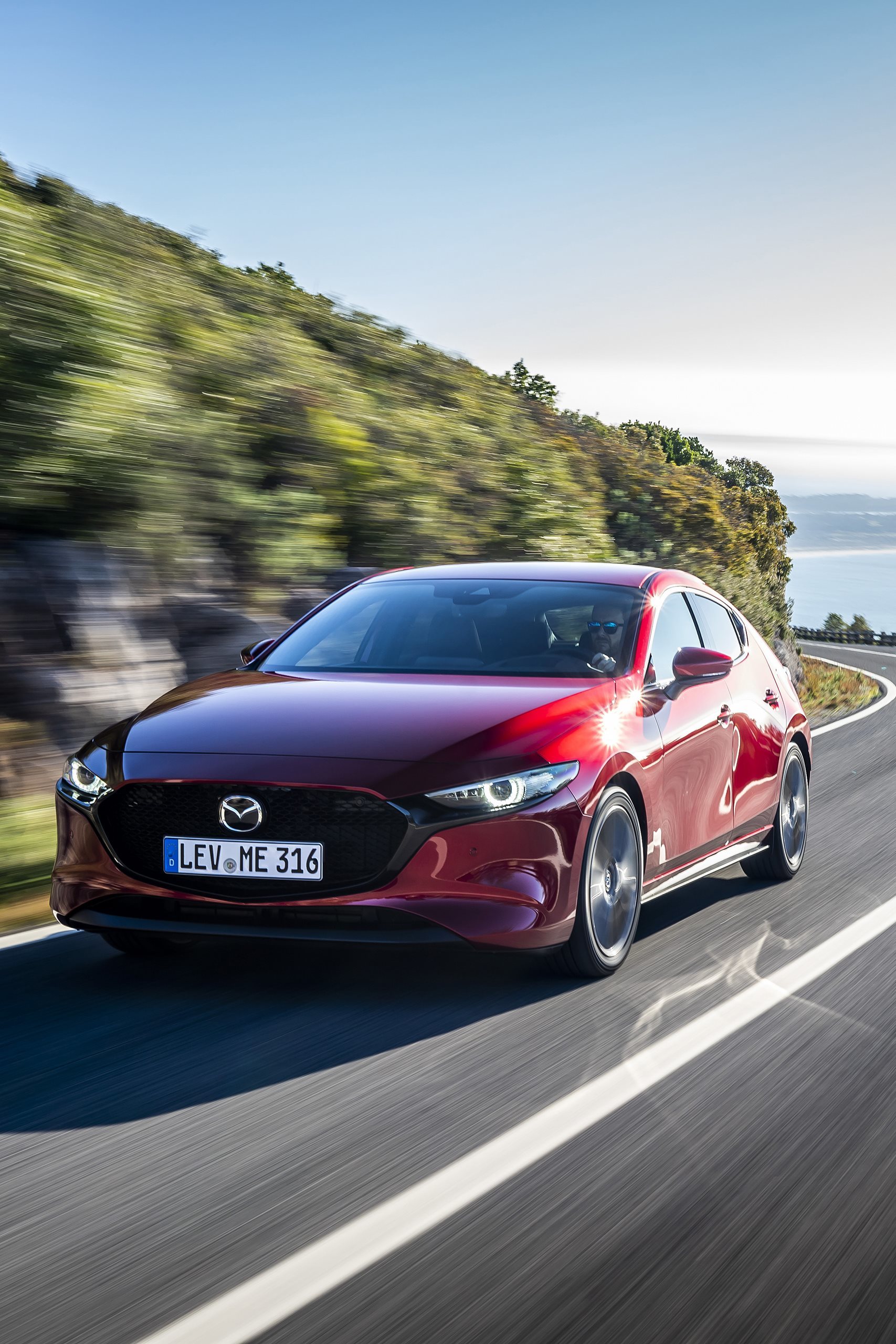 Mazda 3 Skyactiv G Oficial Rojo 00116