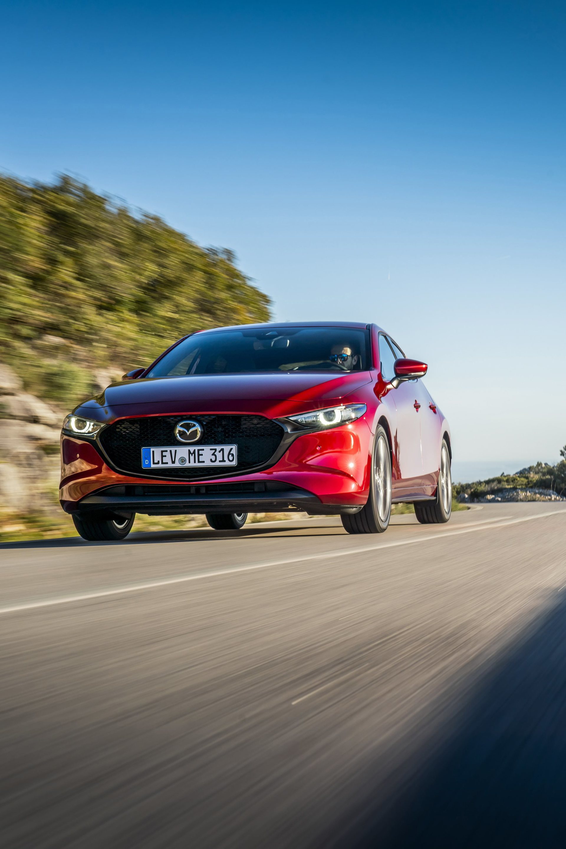 Mazda 3 Skyactiv G Oficial Rojo 00117