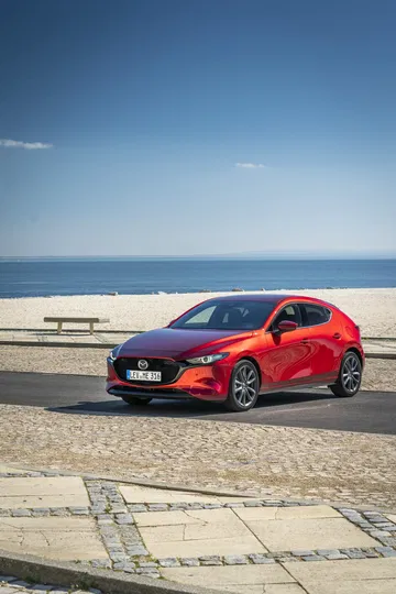 Mazda 3 Skyactiv G Oficial Rojo 00121