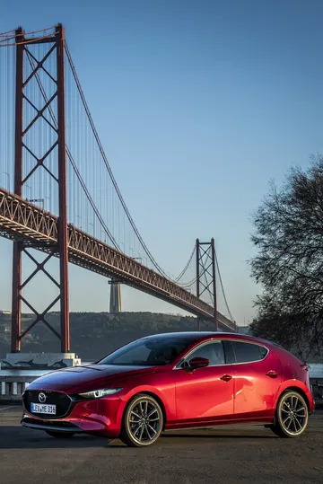 Mazda 3 Skyactiv G Oficial Rojo 00128