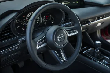 Mazda 3 Skyactiv G Oficial Rojo 00135