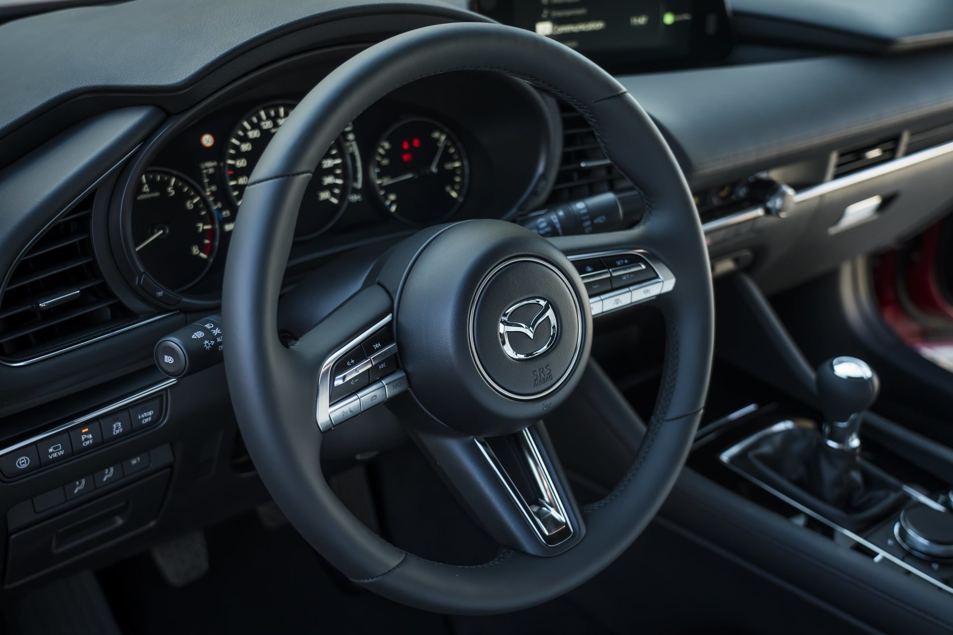 Mazda 3 Skyactiv G Oficial Rojo 00135