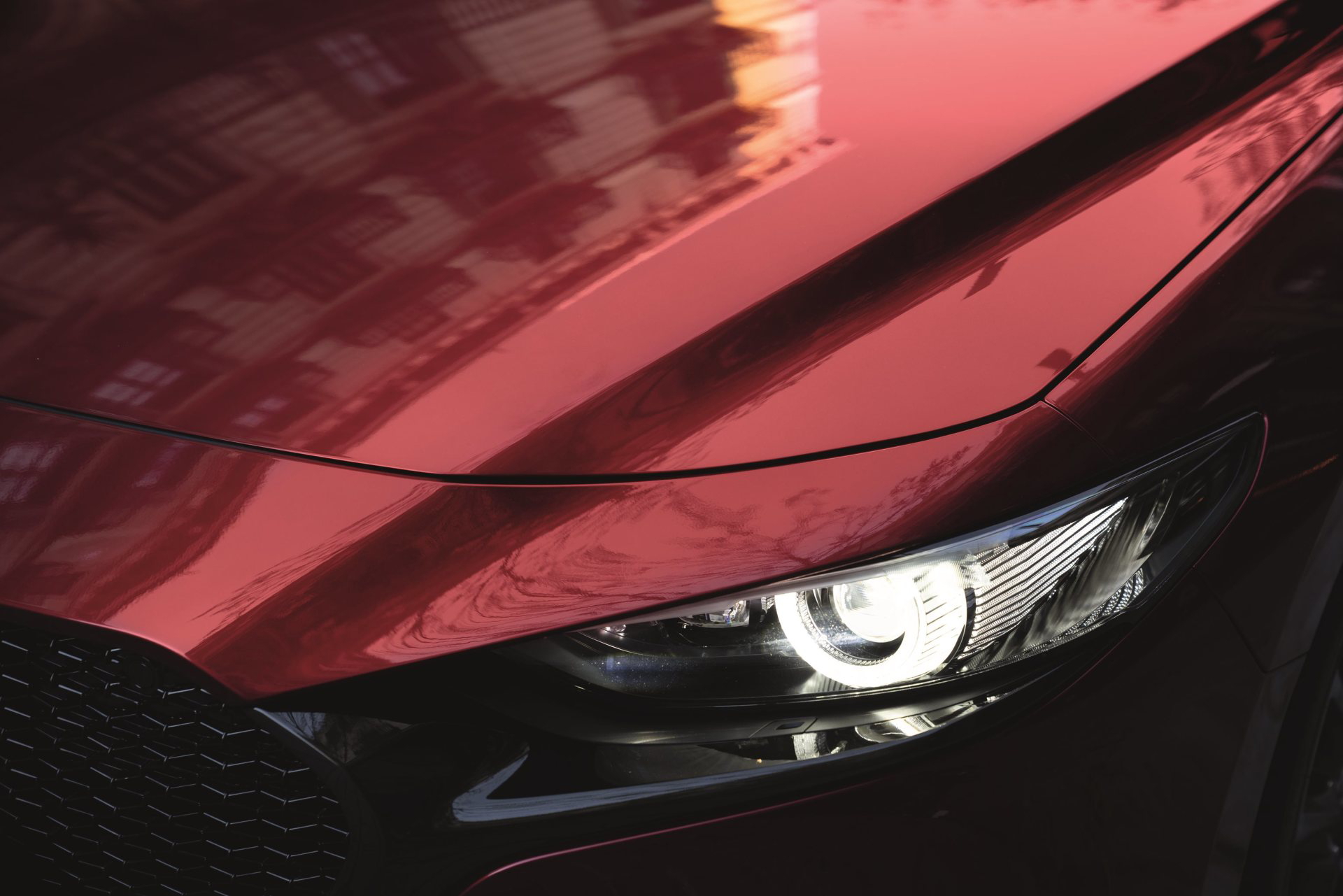 Mazda 3 Skyactiv G Oficial Rojo 00140