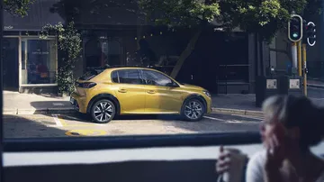 Peugeot 208 2019 Amarillo Exterior 16