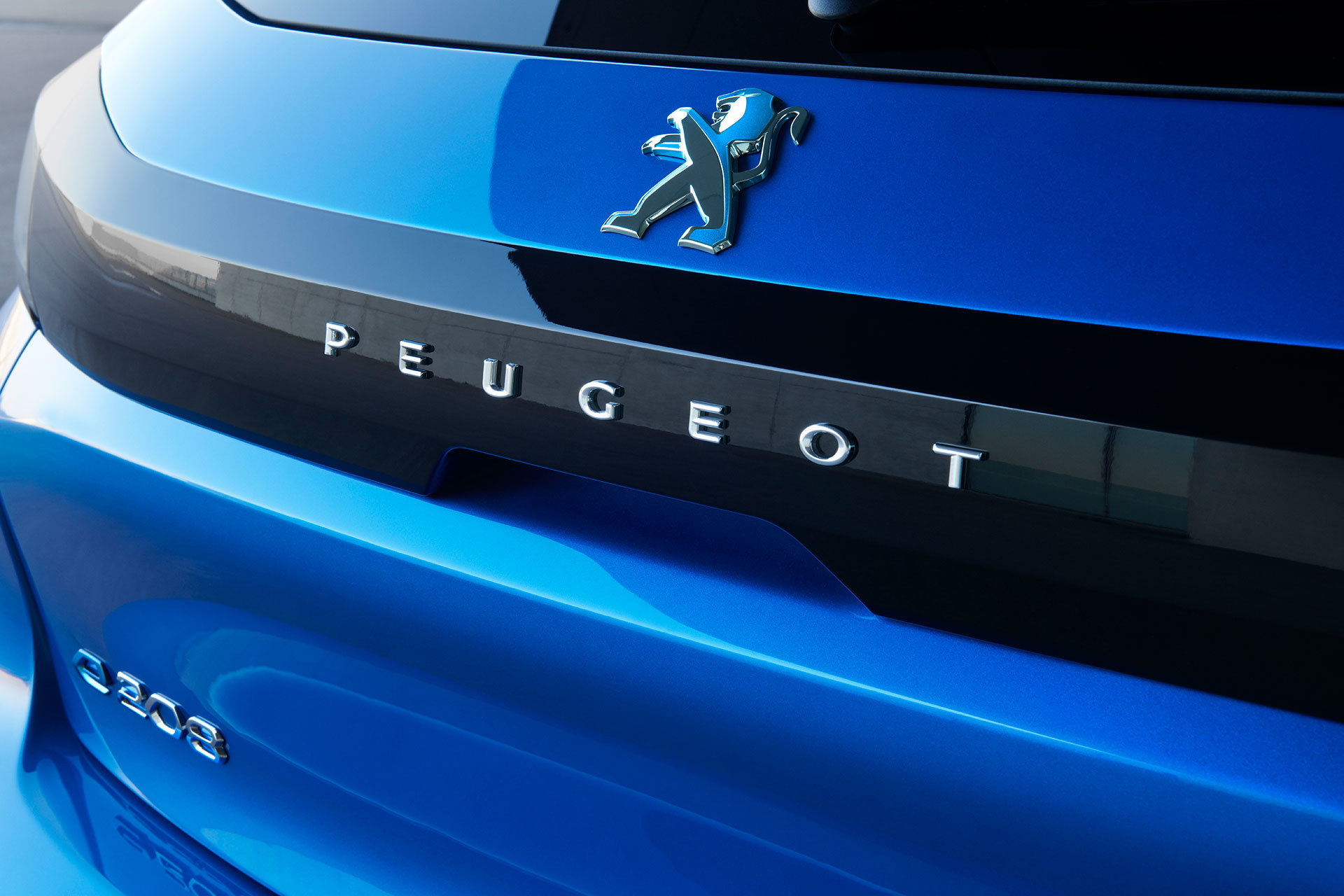 Peugeot E 208 2019 Azul Detalles 02
