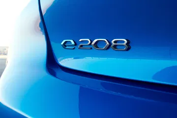 Peugeot E 208 2019 Azul Detalles 05