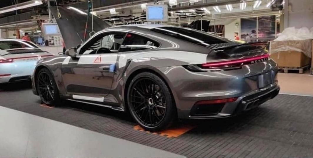 Porsche 911 Turbo 992 Filtrado 01