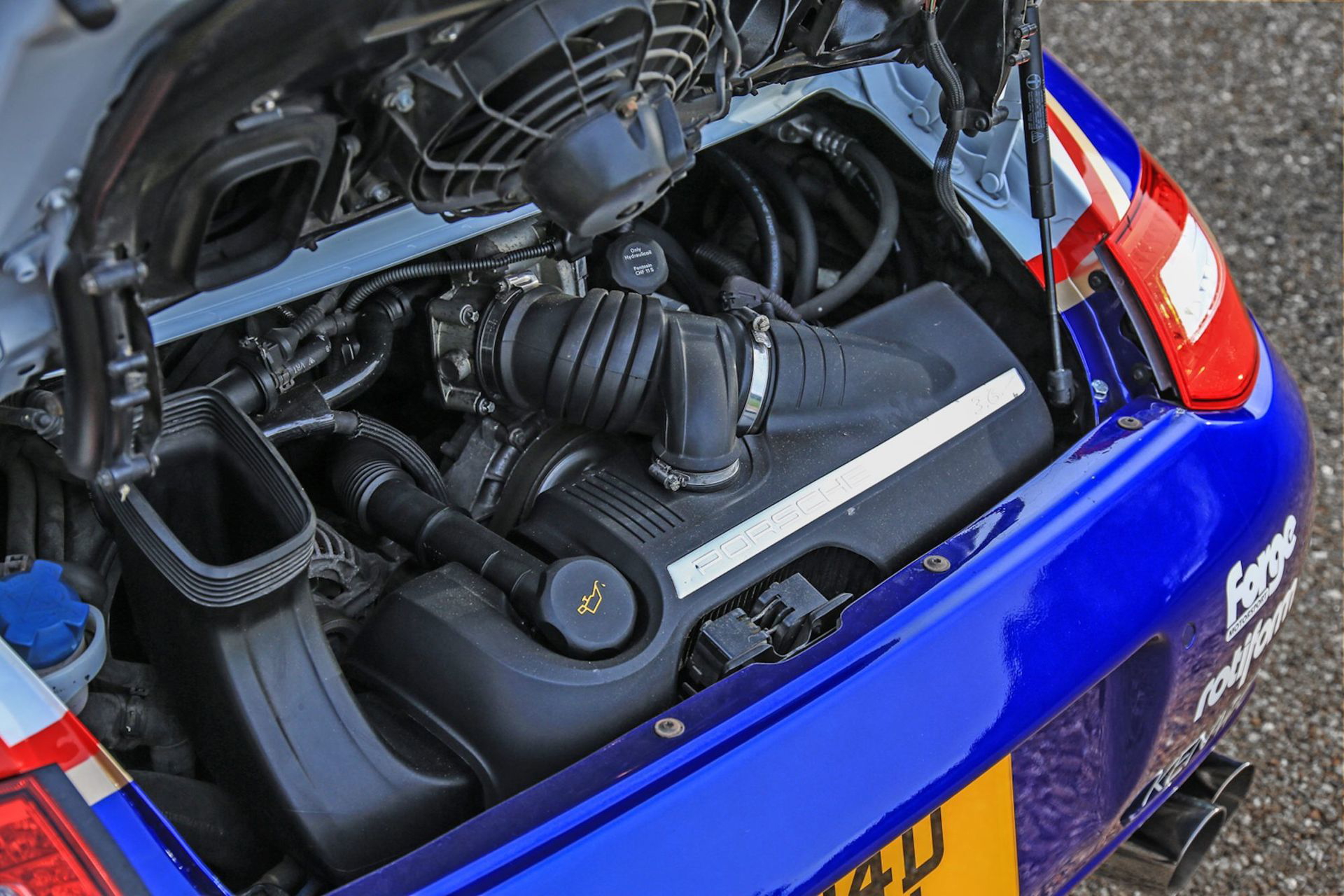 Porsche 997 Rothmans Tributo 5
