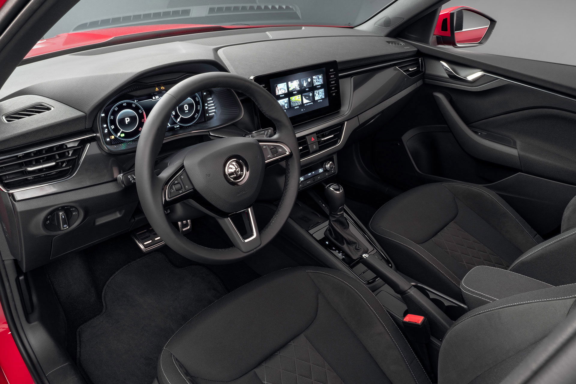 [Imagen: skoda-kamiq-2019-rojo-02-interior.jpg]