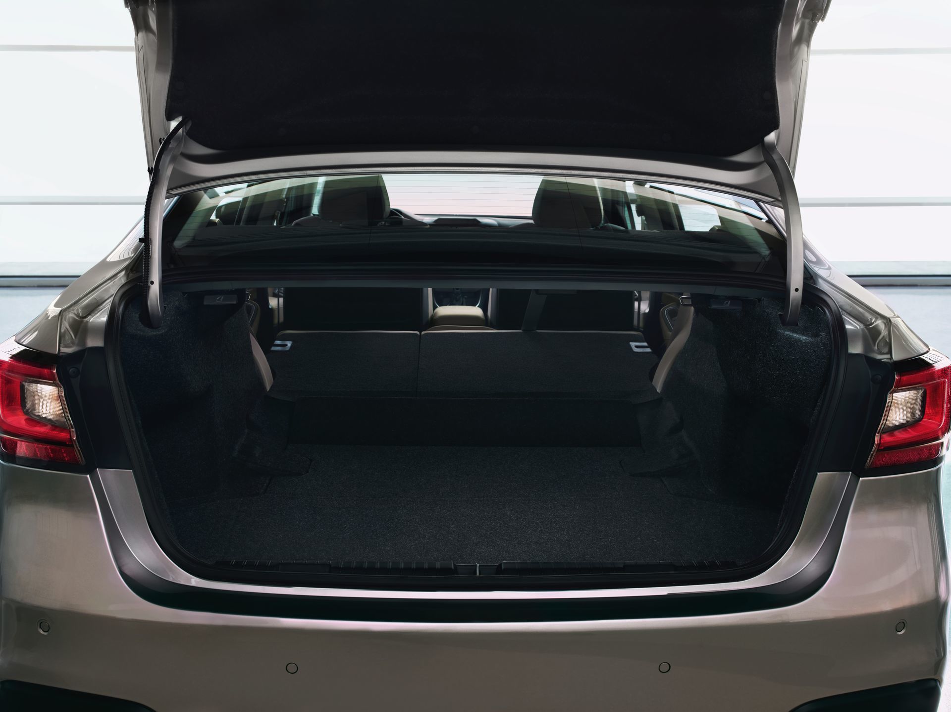 Subaru Legacy 2019 Interior 2