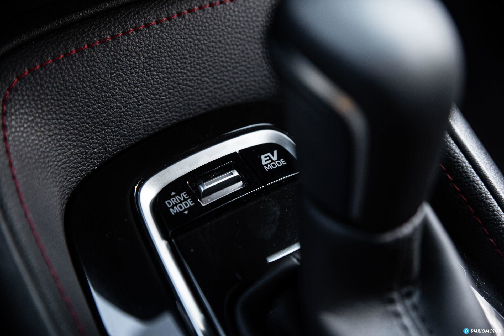 Toyota Corolla 2019 Interior 6