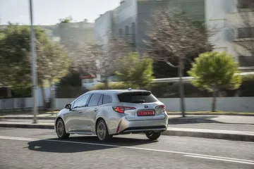 Toyota Corolla Touring Sport 10 Plata