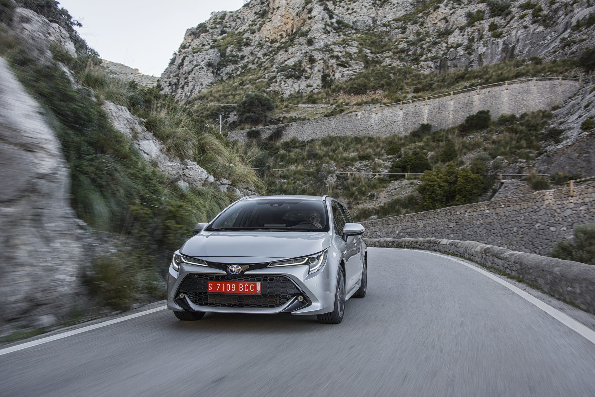 Toyota Corolla Touring Sport 16 Plata