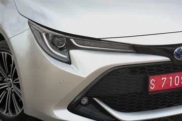 Toyota Corolla Touring Sport 2 Plata