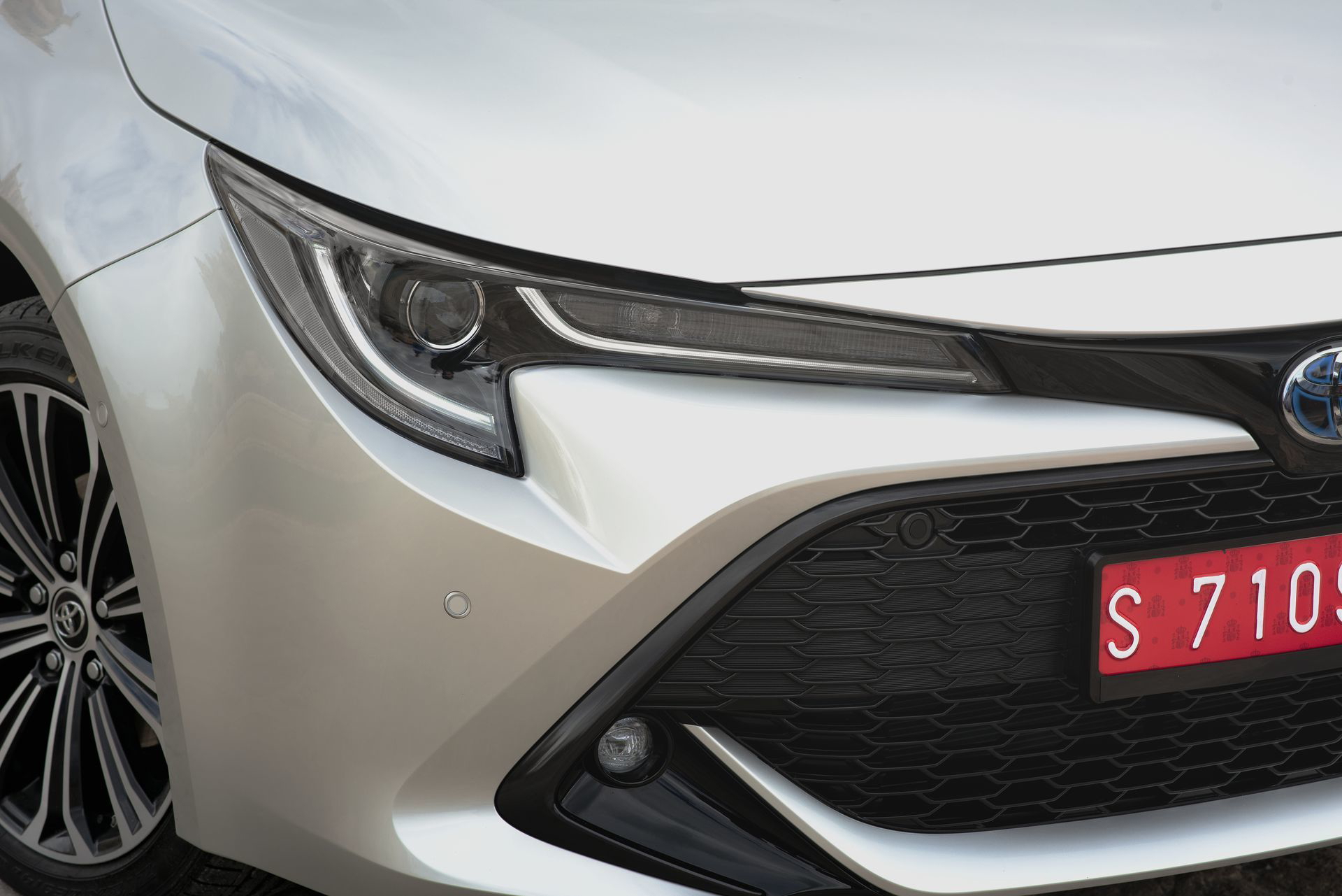 Toyota Corolla Touring Sport 2 Plata