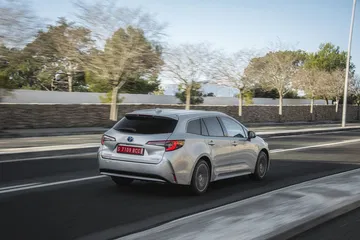Toyota Corolla Touring Sport 21 Plata