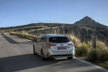 Toyota Corolla Touring Sport 30 Plata