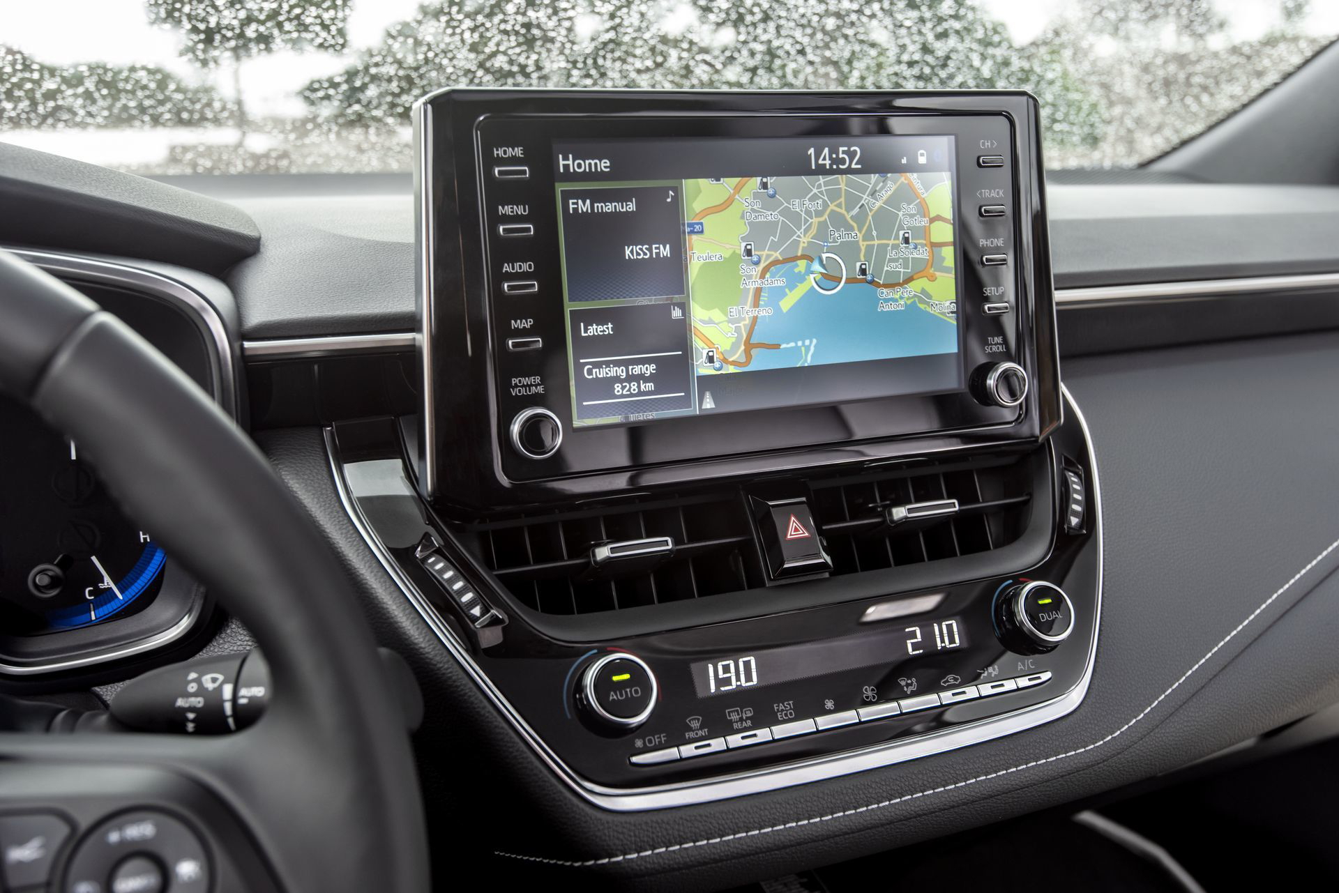 Toyota Corolla Touring Sport 4 Interior
