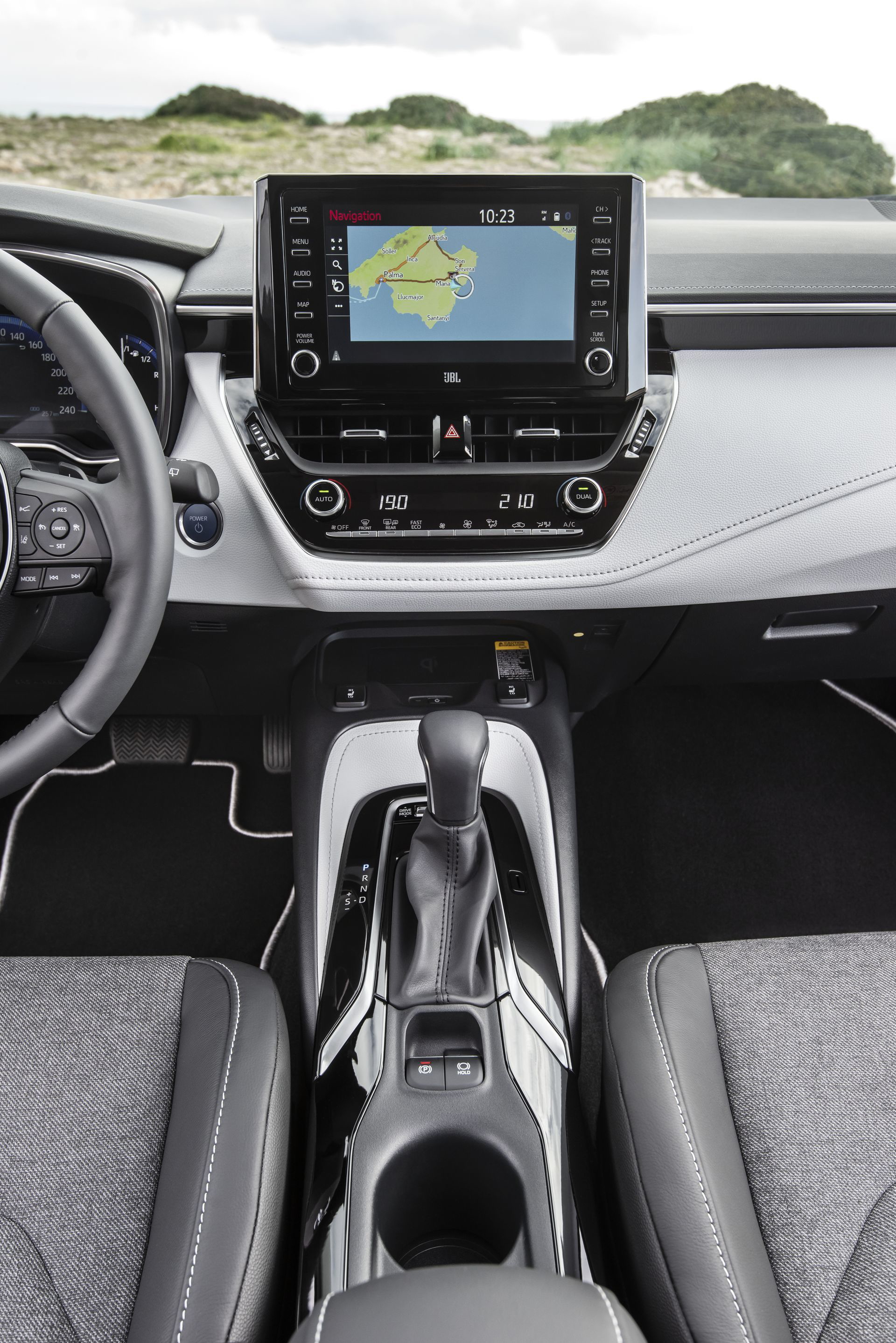 Toyota Corolla Touring Sport 8 Interior