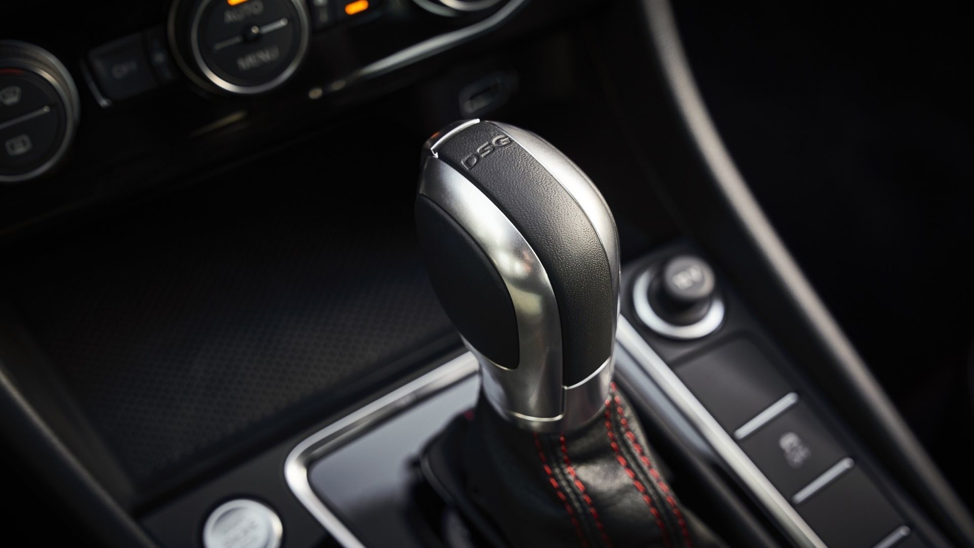Volkswagen Jetta Gli 2019 Interior 2