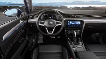 Volkswagen Passat 2019 Interior 02
