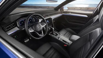 Volkswagen Passat 2019 Interior 03